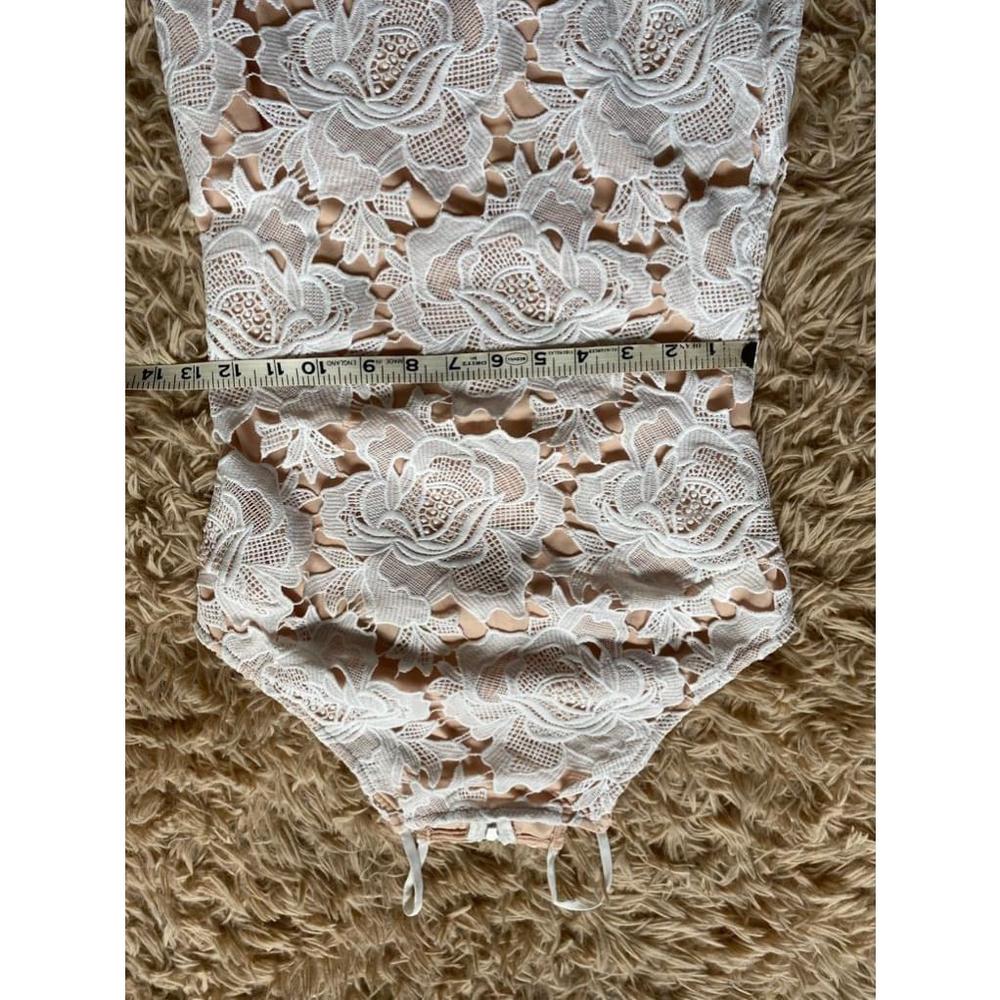 Women's Lulus White Lace Bodycon knee length Dress Size XS - Picture 4 of 4